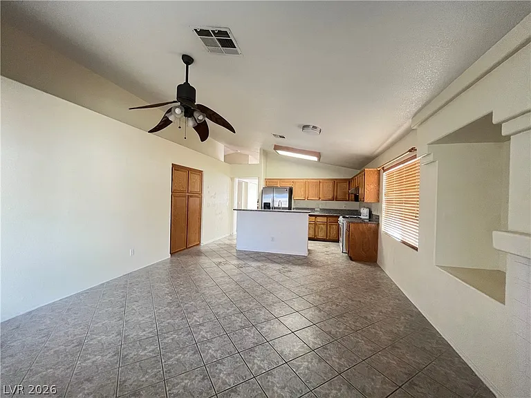 7925 Fall Harvest Dr — Photo 18