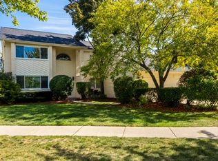 1903 Sheridan Rd, Buffalo Grove, IL 60089