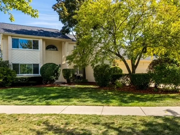 1903 Sheridan Rd, Buffalo Grove, IL 60089