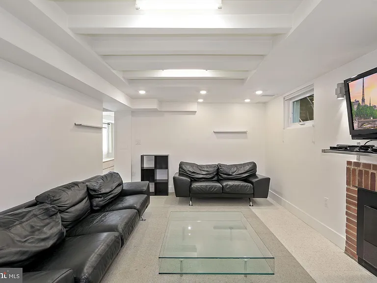 3640 Everett St NW — Photo 7