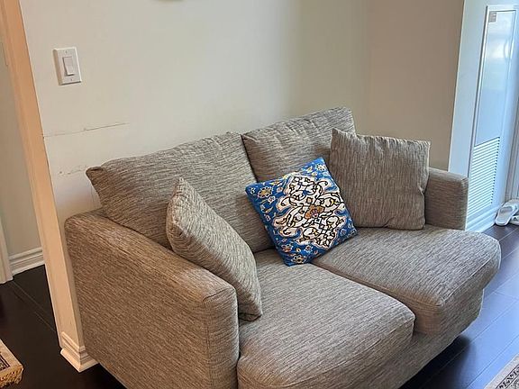3rd image of 35 Hollywood Ave #102