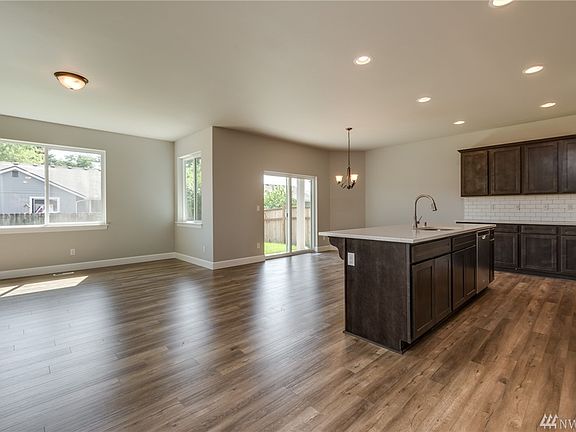 4th image of 15427 Coles Ct SE