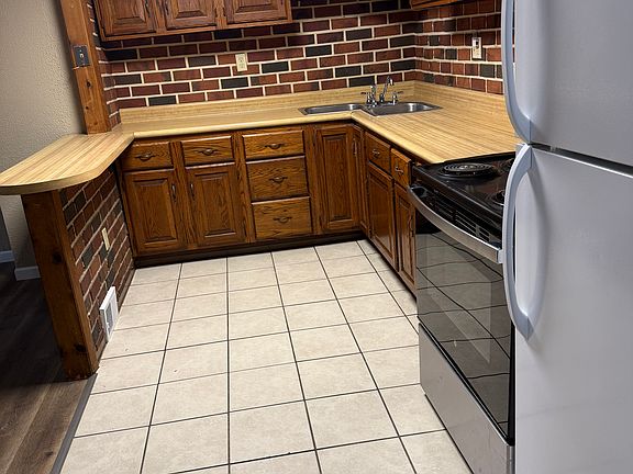 4th image of 1119 Drey St #1