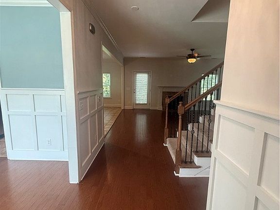 2nd image of 73 Waverly Ln