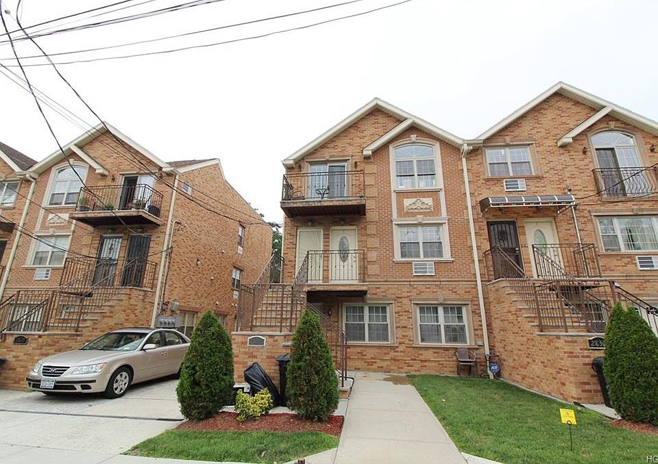 1st image of 2833 Ely Ave #3