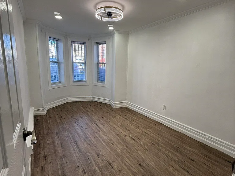 477 Mercer St #1 — Photo 10