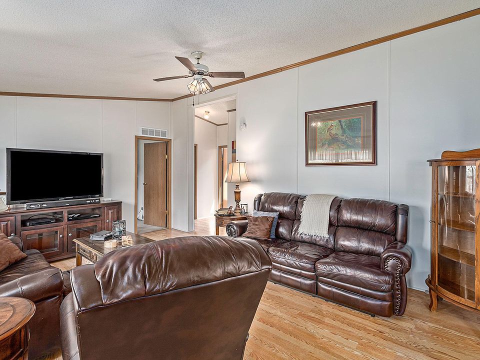 2nd image of 7412 Thomas Dr