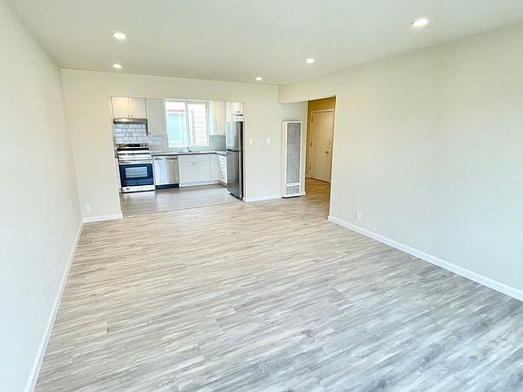 4th image of 2415 Judah St APT 8