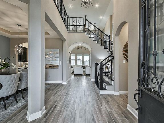 3rd image of 29506 Highland Manor Ct