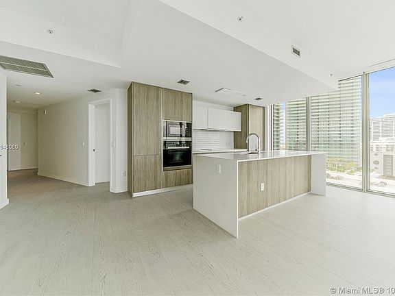 3rd image of 2900 NE 7th Ave Unit 1102