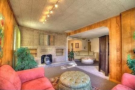 3rd image of 2309 Hendola Dr NE