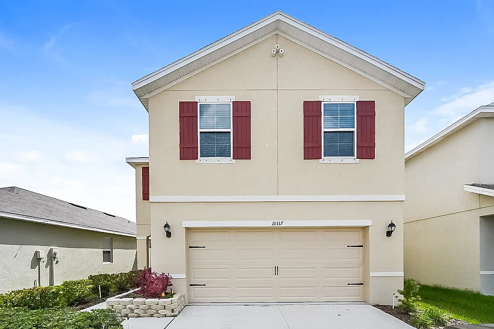 4 bed, 2.5 bath, 2007 sqft, $2,675 — Photo 1