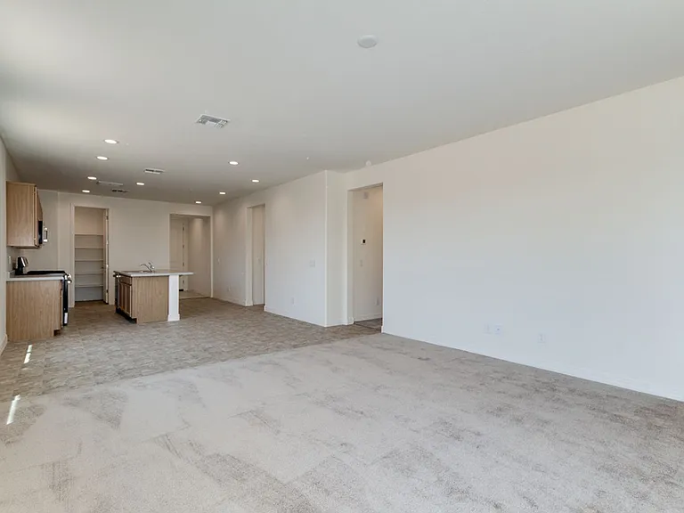 1674 N Hester Trl — Photo 7