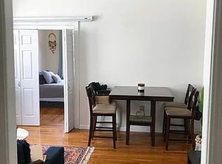 25-46 44th St FLOOR 3, Astoria, NY 11103