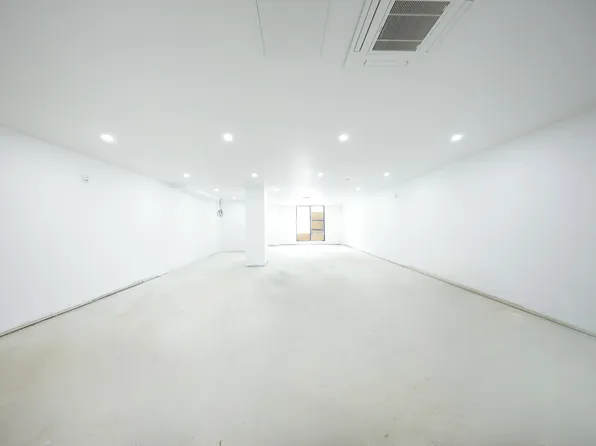 165-20 Sanford Avenue image 23 of 50