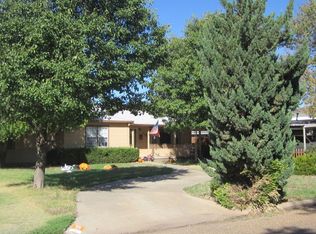 1107 Borger St, Plainview, TX 79072