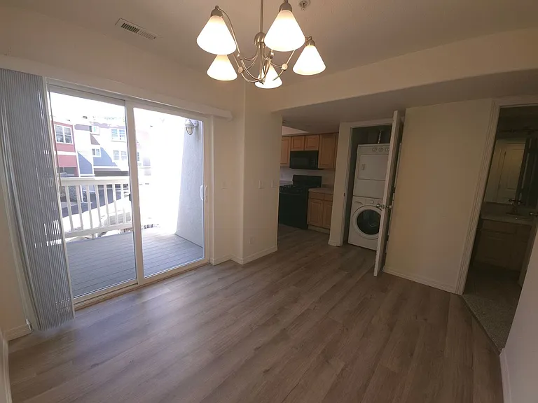 1001 Laramie Blvd #15-E — Photo 9