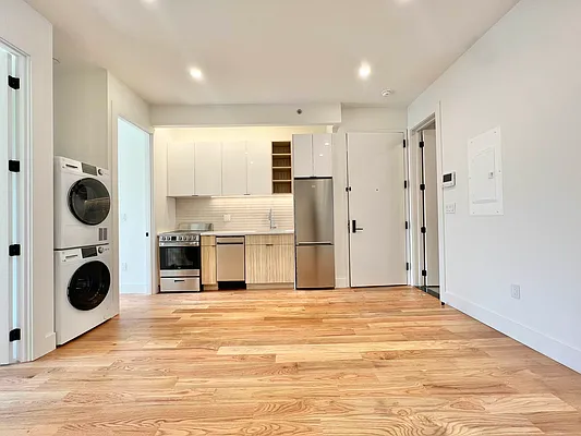 Rented by ERNY LLC | media 1