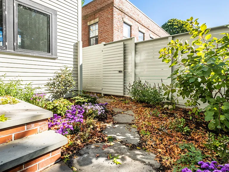 115 Spring St — Photo 46