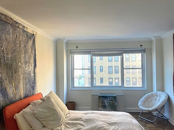2nd image of 215 E 68th St APT 10V