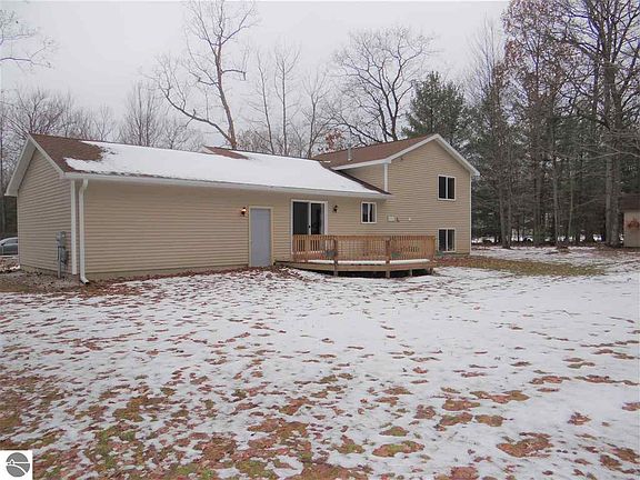 3rd image of 1617 Green Oak Dr