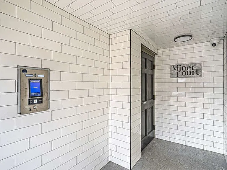 Miner Court — Photo 12