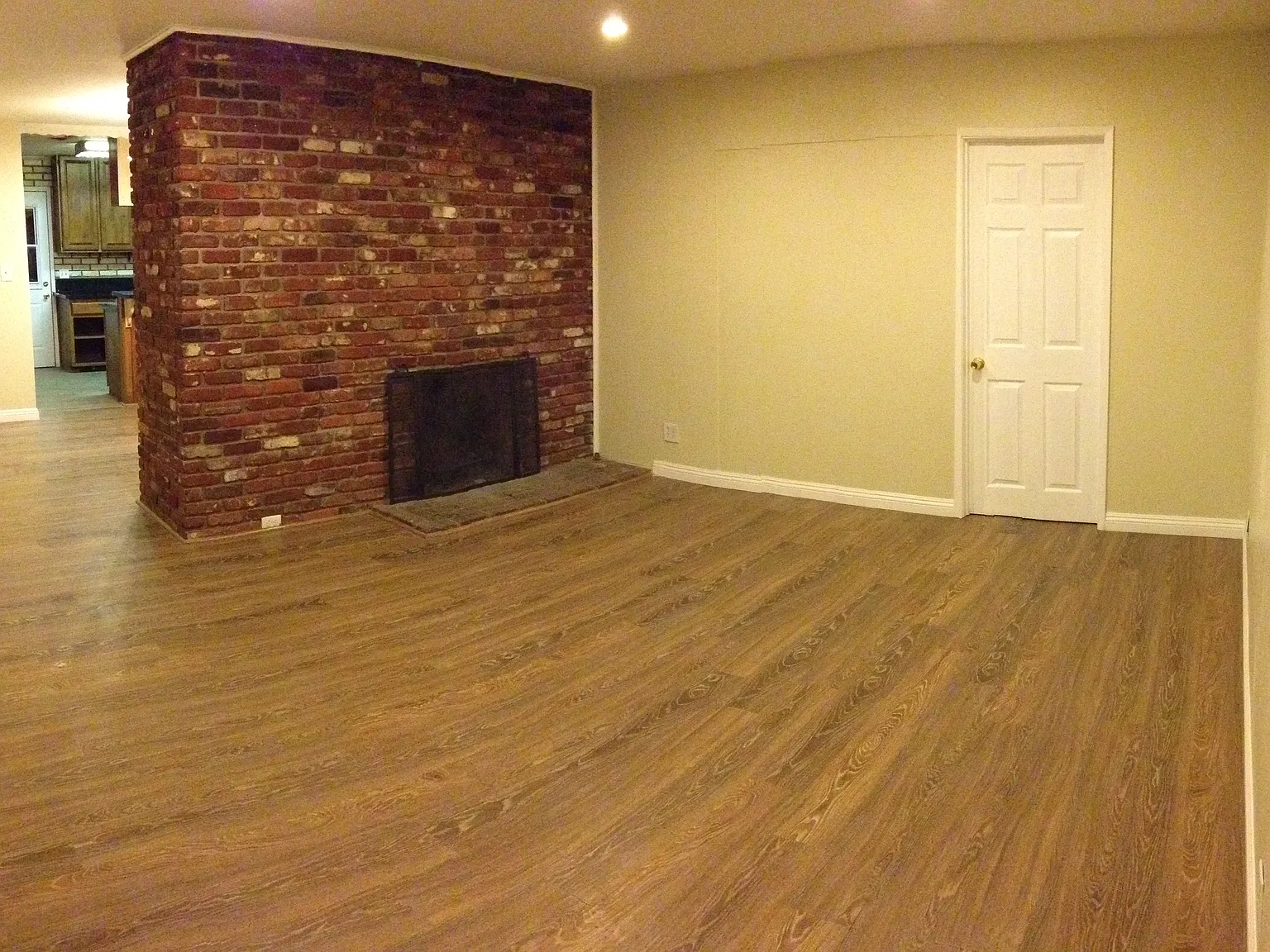 3015 Sugarloaf Dr — Photo 3