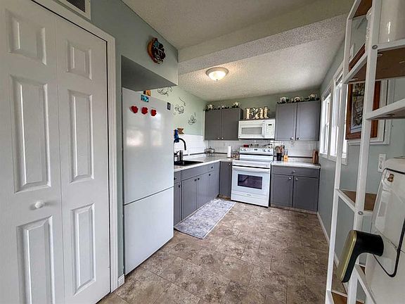4th image of 5316 S 46th Ave