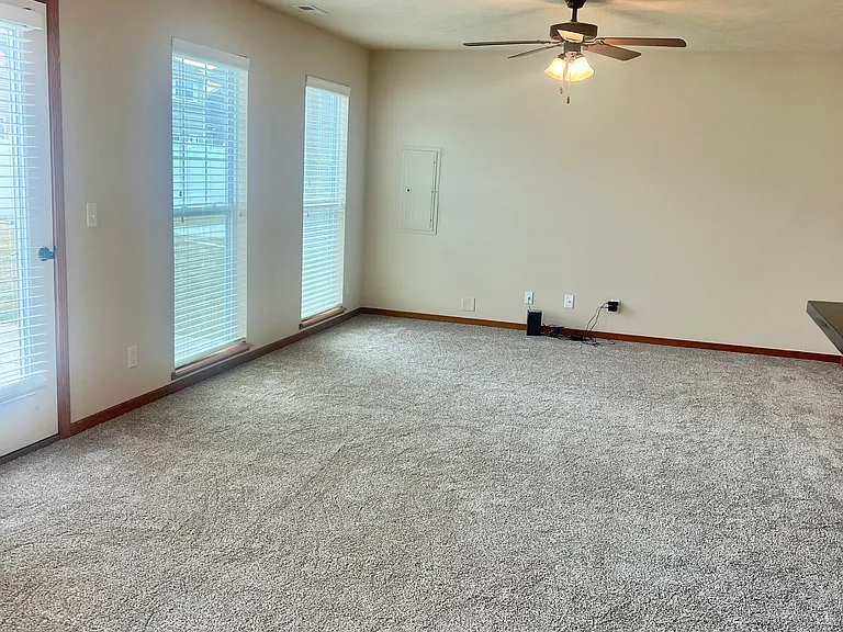 9005 Buckshot Rd — Photo 18