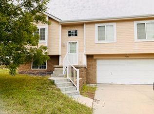 17170 Manderson St, Omaha, NE 68116