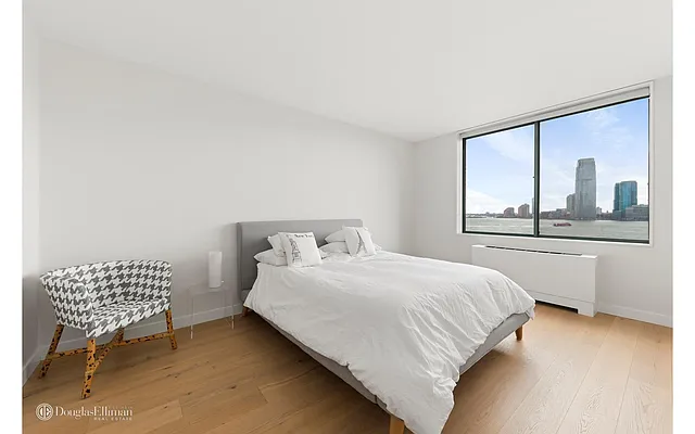 Sold by Douglas Elliman | media 22