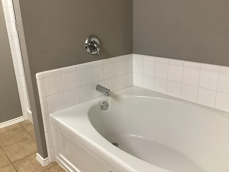 4204 Silverwood Trl — Photo 13