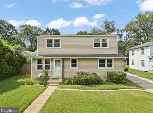 1938 Burfoot St, Falls Church, VA 22043