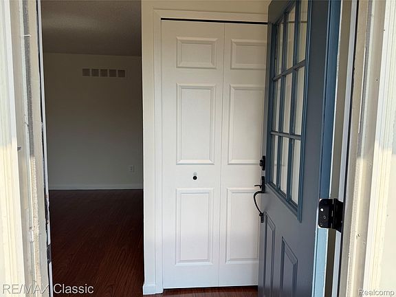 3rd image of 44256 Proctor Rd