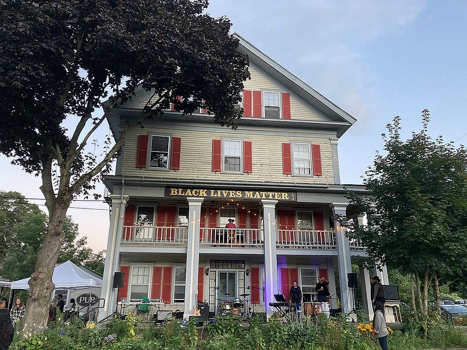1st image of 53 Park St
