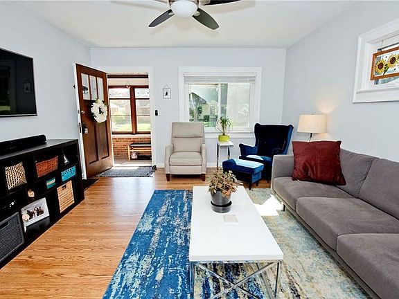 3rd image of 6230 Indianola Ave