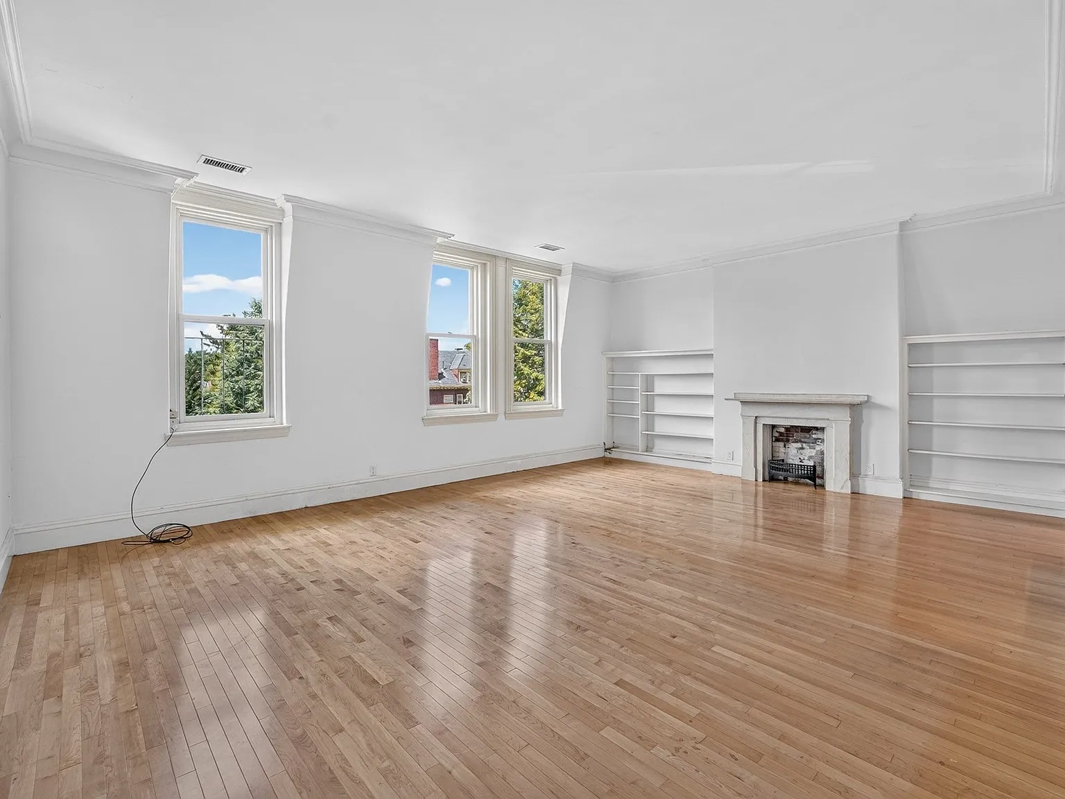 4 bed, 1885 sqft, $6,000 — Photo 3