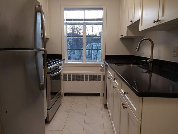 5th image of 66 Brooks St #2