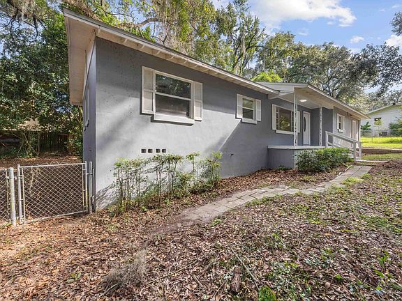 3rd image of 3214 Dian Rd