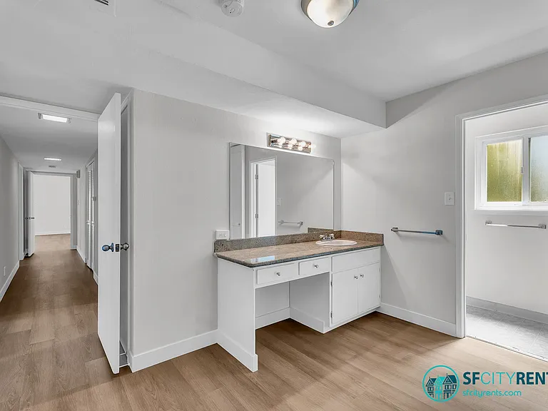 1540 Hudson St #302 — Photo 14