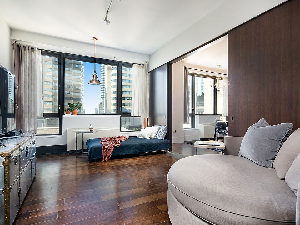 1st image of 40 Broad St APT 28D