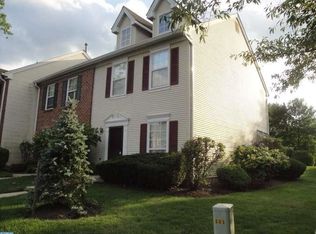 30 Townsend Ct #236, Franklin Park, NJ