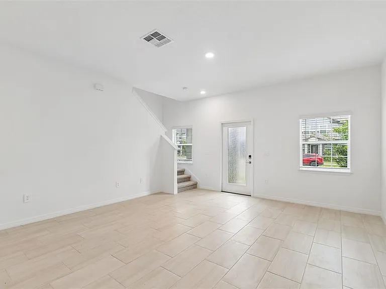 10822 Ichetucknee Way — Photo 9