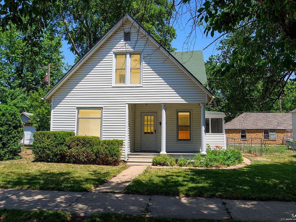 1st image of 109 E Kirwin Ave