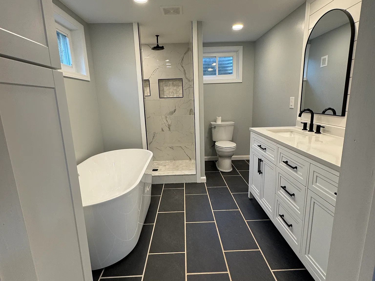 4 bed, 2.5 bath, 2726 sqft, $2,500 — Photo 4