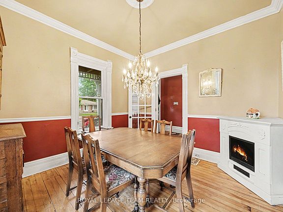 4th image of 18 Moffat St