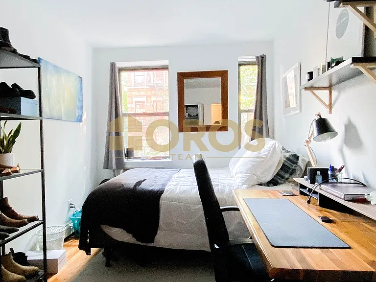 539 E 6th St #3C — Photo 5