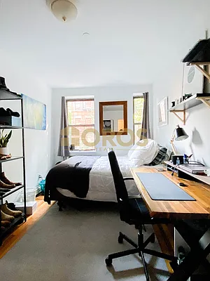 Bedroom, photo 1