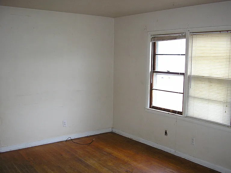 1529 Parkhurst Dr — Photo 3