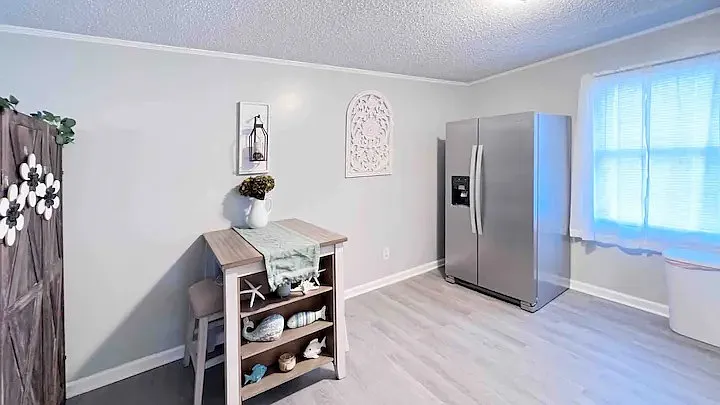 205 Barefoot Ln #C — Photo 6